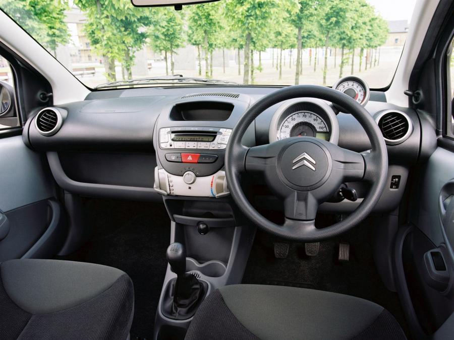  Citroen C1 5-Door 2005 года  (UK) (фото 6 из 11)